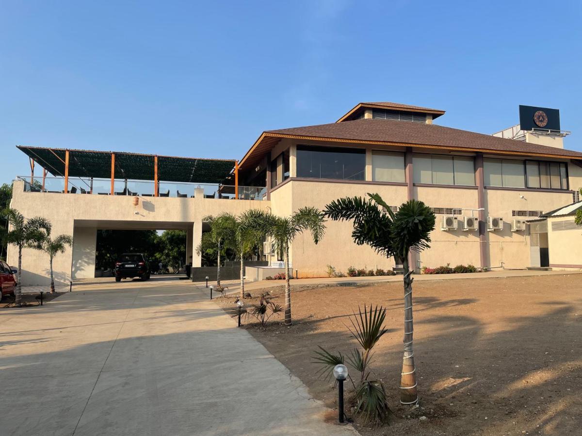 Amanta Resort Nashik Exterior photo